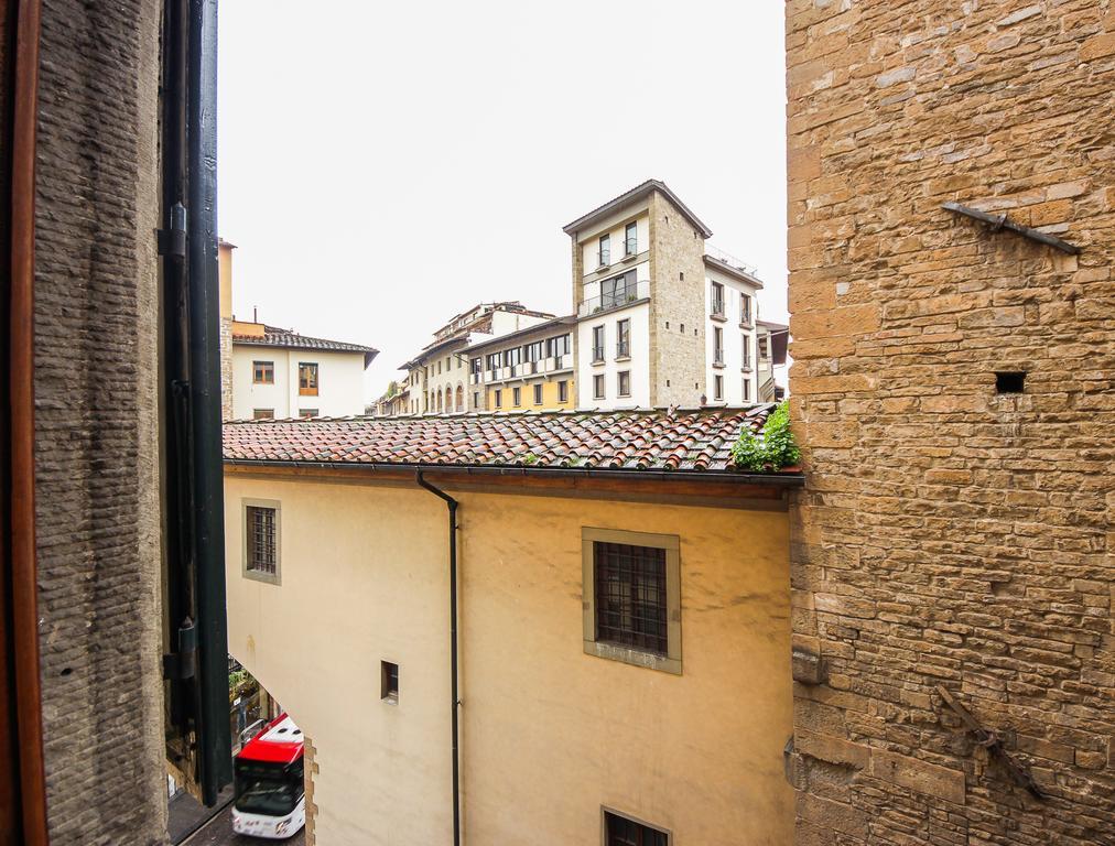 Апартаменты Ponte Vecchio Luxury II Флоренция Номер фото